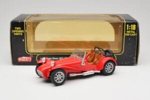 Caterham Super Seven Series 3 Rosso Anson 1:18 30317-W Pressofusione — immagine 8 di 8