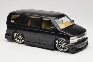 Chevrolet Astro Van Tuned Nero Jada 1:18 63122 Pressofusione — immagine 6 di 8