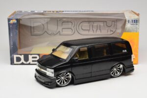 Chevrolet Astro Van Tuned Nero Jada 1:18 63122 Pressofusione — immagine 8 di 8