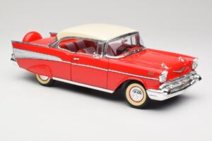 Chevrolet Bel Air Matador Rosso & India Avorio Road Legends 1:18 92109 Pressofusione — immagine 6 di 8