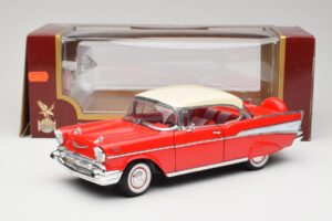 Chevrolet Bel Air Matador Rosso & India Avorio Road Legends 1:18 92109 Pressofusione — immagine 8 di 8