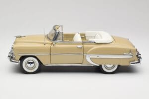 Chevrolet Bel Air Cabriolet Crema Sun Star 1:18 1623 Pressofusione — immagine 4 di 8