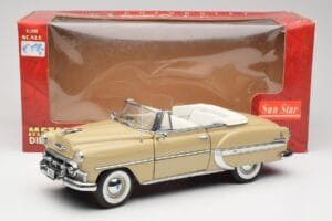 Chevrolet Bel Air Cabriolet Crema Sun Star 1:18 1623 Pressofusione — immagine 8 di 8