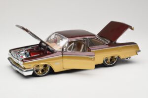 Chevrolet Bel Air Oro & Marrone Maisto 1:18 31064 Pressofusione — immagine 2 di 8