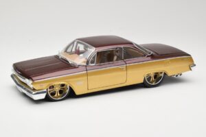 Chevrolet Bel Air Oro & Marrone Maisto 1:18 31064 Pressofusione