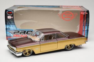Chevrolet Bel Air Oro & Marrone Maisto 1:18 31064 Pressofusione — immagine 8 di 8