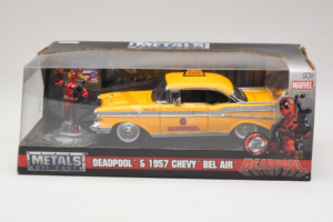 Chevrolet Bel Air Taxi Deadpool Metals Diecast 1:24 30290 Pressofusione
