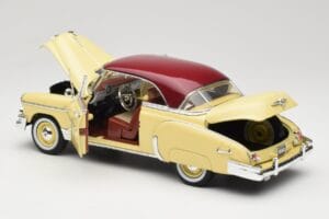 Chevrolet Bel Air Giallo & Rosso Motormax 1:18 73111 Pressofusione — immagine 5 di 8