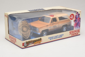 Chevrolet Blazer K5 Polizia Stranger Things Metals Diecast 1:24 31111-24 Pressofusione — immagine 2 di 3