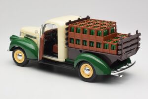 Chevrolet Brasseur Perrier Delivery Van Verde Solido 1:18 203243 Pressofusione — immagine 5 di 8