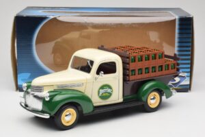 Chevrolet Brasseur Perrier Delivery Van Verde Solido 1:18 203243 Pressofusione — immagine 8 di 8