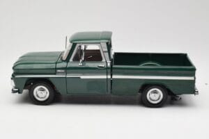 Chevrolet C-10 Verde Sun Star 1:18 1360 Pressofusione — immagine 4 di 8