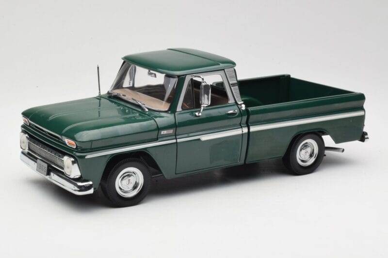 Chevrolet C-10 Verde Sun Star 1:18 1360 Pressofusione