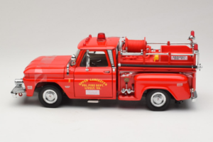 Chevrolet C-20 Fire Truck Sun Star 1:18 1383 Pressofusione — immagine 3 di 6