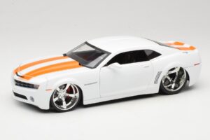 Chevrolet Camaro Concept Tuned Bianco Jada 1:18 63014 Pressofusione