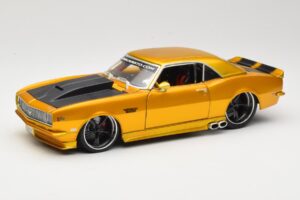 Chevrolet Camaro Z/28 Oro Maisto 1:18 31066 Pressofusione