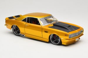 Chevrolet Camaro Z/28 Oro Maisto 1:18 31066 Pressofusione — immagine 6 di 8
