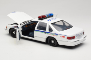 Chevrolet Caprice Canada Polizia UT Models 1:18 21023 Pressofusione — immagine 5 di 8