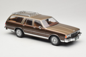 Chevrolet Caprice Estate Wagon Beige MCG 1:18 MCG18476 Pressofusione — immagine 4 di 6