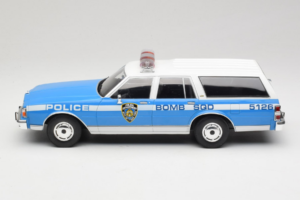Chevrolet Caprice Estate Wagon NYPD MCG 1:18 MCG18477 Pressofusione — immagine 3 di 6