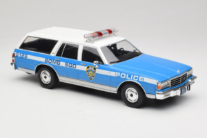 Chevrolet Caprice Estate Wagon NYPD MCG 1:18 MCG18477 Pressofusione — immagine 4 di 6