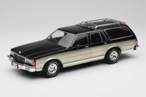 Chevrolet Caprice Estate Wagon Argento & Grigio MCG 1:18 MCG18478 Pressofusione