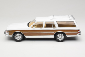 Chevrolet Caprice Estate Wagon Bianco MCG 1:18 MCG18475 Pressofusione — immagine 3 di 6