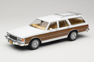 Chevrolet Caprice Estate Wagon Bianco MCG 1:18 MCG18475 Pressofusione