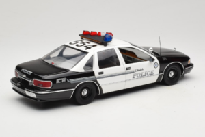 Chevrolet Caprice Glendale Polizia UT Models 1:18 21026 Pressofusione — immagine 3 di 8