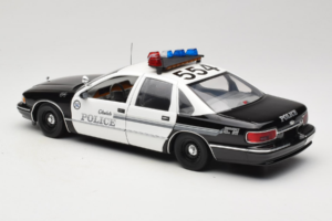 Chevrolet Caprice Glendale Polizia UT Models 1:18 21026 Pressofusione — immagine 7 di 8