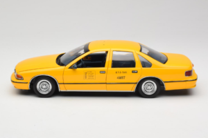 Chevrolet Caprice Taxi NYC UT Models 1:18 180142095-O1 Pressofusione — immagine 4 di 8