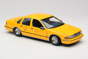 Chevrolet Caprice Taxi NYC UT Models 1:18 180142095-O1 Pressofusione — immagine 6 di 8