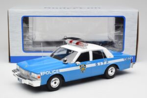 Chevrolet Caprice NYPD Auto della Polizia MCG 1:18 MCG18360 Pressofusione — immagine 6 di 6