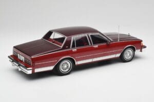 Chevrolet Caprice Rosso Metallizzato MCG 1:18 MCG18361 Pressofusione — immagine 2 di 6