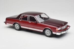 Chevrolet Caprice Rosso Metallizzato MCG 1:18 MCG18361 Pressofusione — immagine 4 di 6