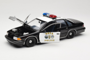 Chevrolet Caprice California Polizia UT Models 1:18 180142098 Pressofusione — immagine 2 di 8