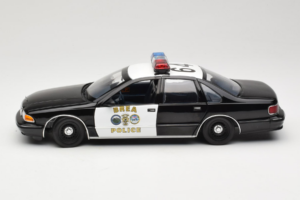 Chevrolet Caprice California Polizia UT Models 1:18 180142098 Pressofusione — immagine 4 di 8