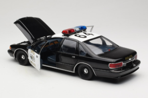 Chevrolet Caprice California Polizia UT Models 1:18 180142098 Pressofusione — immagine 5 di 8