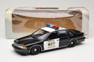 Chevrolet Caprice California Polizia UT Models 1:18 180142098 Pressofusione — immagine 8 di 8