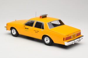 Chevrolet Caprice Giallo Taxi MCG 1:18 MCG18038 Pressofusione — immagine 5 di 6