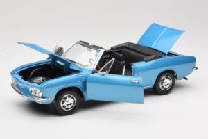 Chevrolet Corvair Monza Cabriolet Blu Road Signature 1:18 92498 Pressofusione — immagine 2 di 8