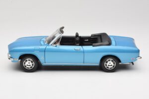 Chevrolet Corvair Monza Cabriolet Blu Road Signature 1:18 92498 Pressofusione — immagine 4 di 8