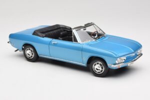 Chevrolet Corvair Monza Cabriolet Blu Road Signature 1:18 92498 Pressofusione — immagine 6 di 8