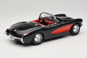Chevrolet Corvette C1 Nero & Rosso Bburago 1:18 3034-M1 Pressofusione — immagine 3 di 8