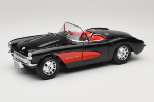 Chevrolet Corvette C1 Nero & Rosso Bburago 1:18 3034-M1 Pressofusione