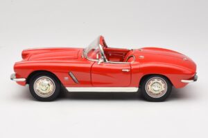 Chevrolet Corvette C1 Rosso ERTL 1:18 7835 Pressofusione — immagine 4 di 8