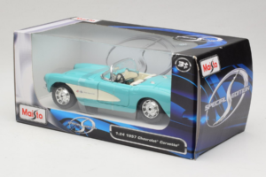 Chevrolet Corvette C1 Verde Menta Maisto 1:24 31275 Pressofusione — immagine 3 di 3