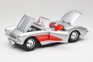 Chevrolet Corvette C1 Argento & Rosso Bburago 1:18 3024-M1 Pressofusione — immagine 2 di 8