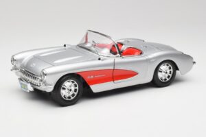 Chevrolet Corvette C1 Argento & Rosso Bburago 1:18 3024-M1 Pressofusione