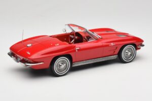 Chevrolet Corvette C2 Sting Ray Cabriolet Riverside Red Norev 1:18 189056 Pressofusione — immagine 2 di 6